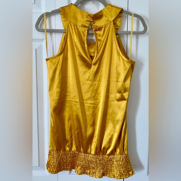LE CHATEAU satiny yellow top for women size small - Picture 3 of 6